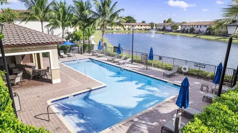 5438 Nw 27th Street Margate FL 33063