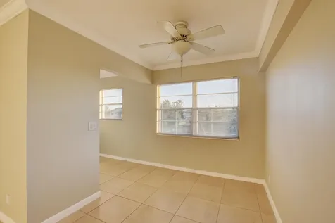 294 Mansfield G Boca Raton FL 33434