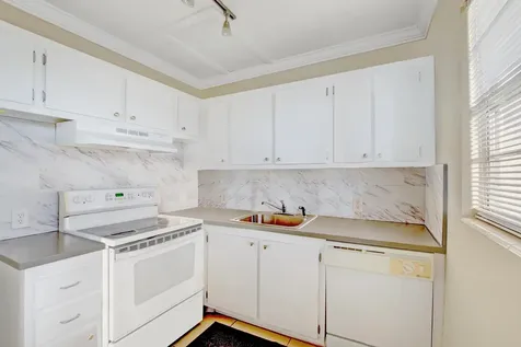 294 Mansfield G Boca Raton FL 33434