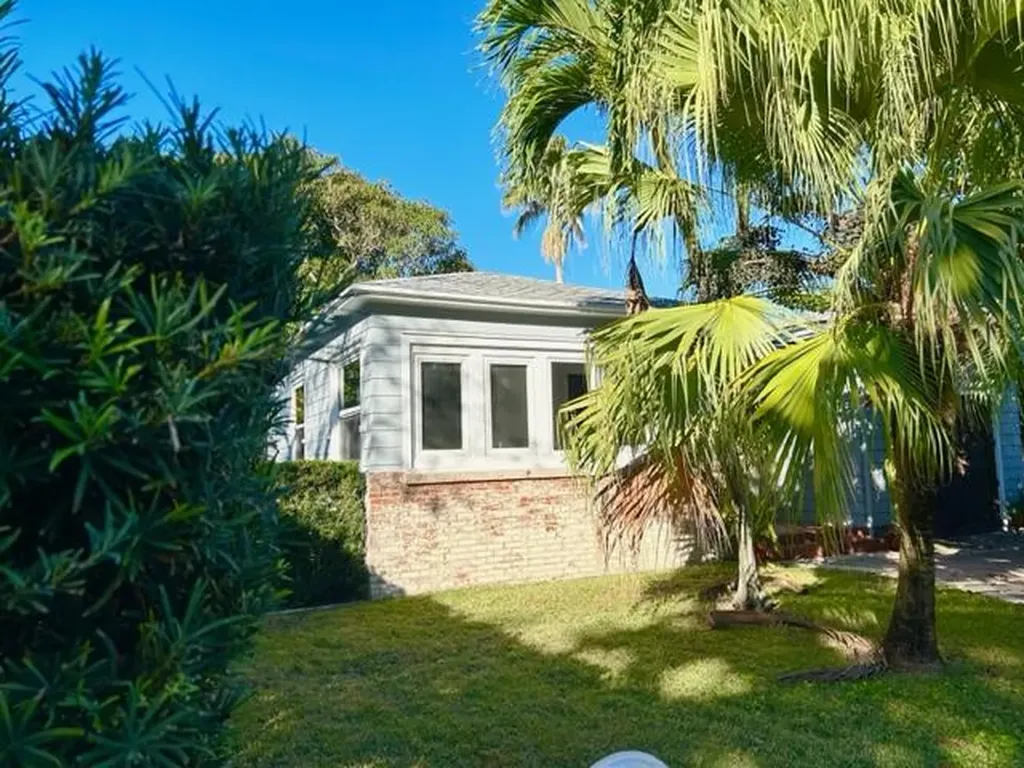 421 N Ocean Breeze Lake Worth Beach FL 33460