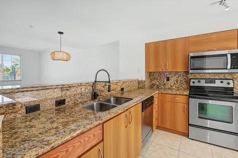 350 NE 3rd Street Delray Beach FL 33444