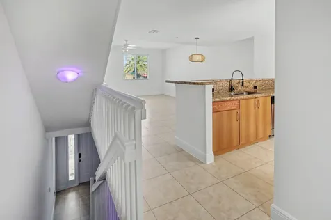 350 NE 3rd Street Delray Beach FL 33444