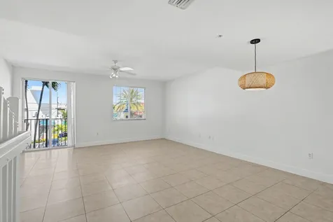 350 NE 3rd Street Delray Beach FL 33444