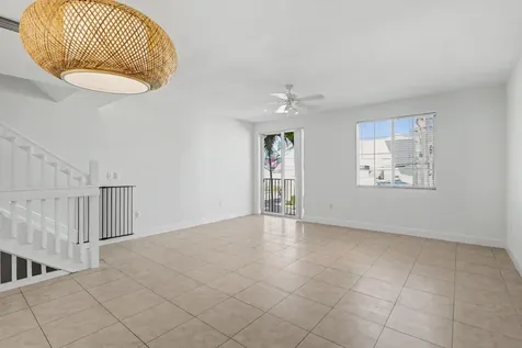 350 NE 3rd Street Delray Beach FL 33444