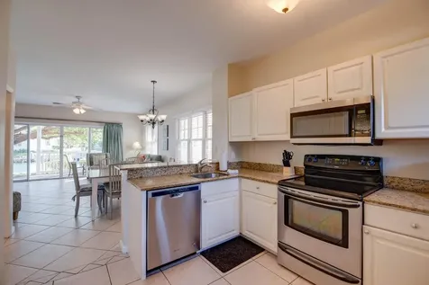 7073 Hawks Cay Boulevard Duck Key FL 33050