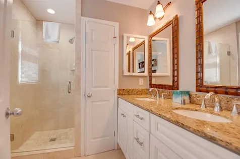 7073 Hawks Cay Boulevard Duck Key FL 33050