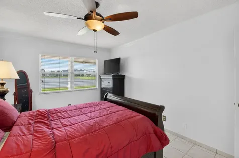 1056 Guildford D Boca Raton FL 33434