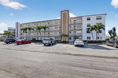 1056 Guildford D Boca Raton FL 33434