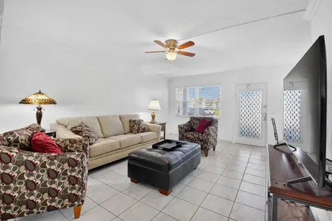 1056 Guildford D Boca Raton FL 33434