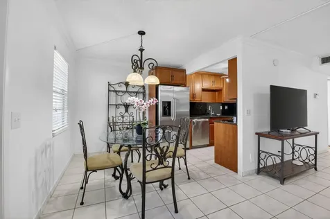 1056 Guildford D Boca Raton FL 33434
