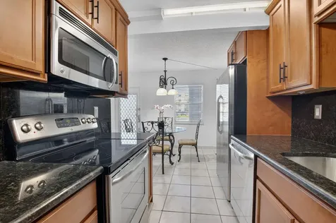 1056 Guildford D Boca Raton FL 33434