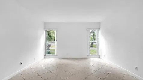 6125 Old Court Road Boca Raton FL 33433