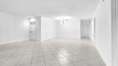 6125 Old Court Road Boca Raton FL 33433