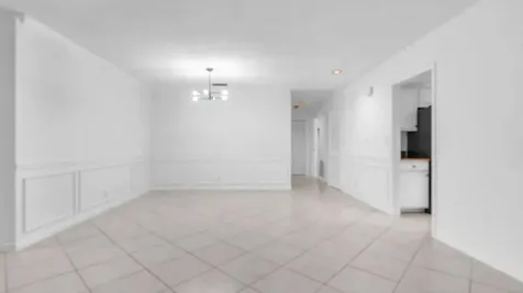6125 Old Court Road Boca Raton FL 33433