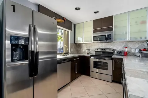 326 W Pine Street Lantana FL 33462