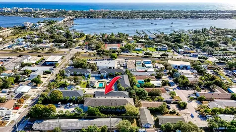 326 W Pine Street Lantana FL 33462