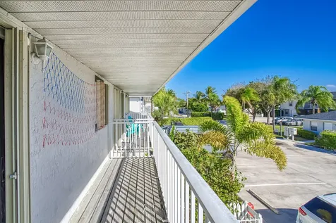 326 W Pine Street Lantana FL 33462