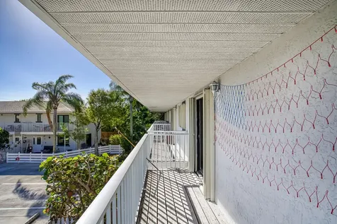 326 W Pine Street Lantana FL 33462