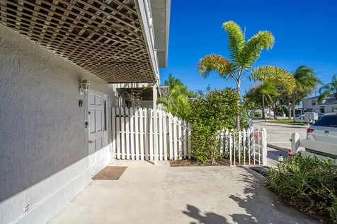 326 W Pine Street Lantana FL 33462