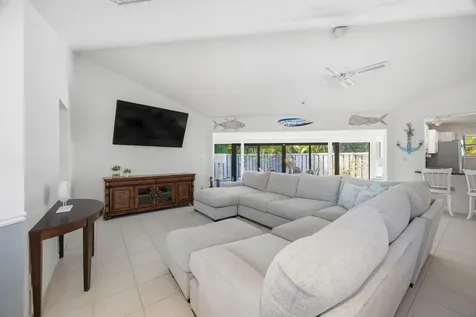 1127 E Seminole Avenue Jupiter FL 33477