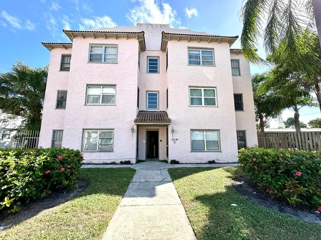 2010 Broward Avenue West Palm Beach FL 33407