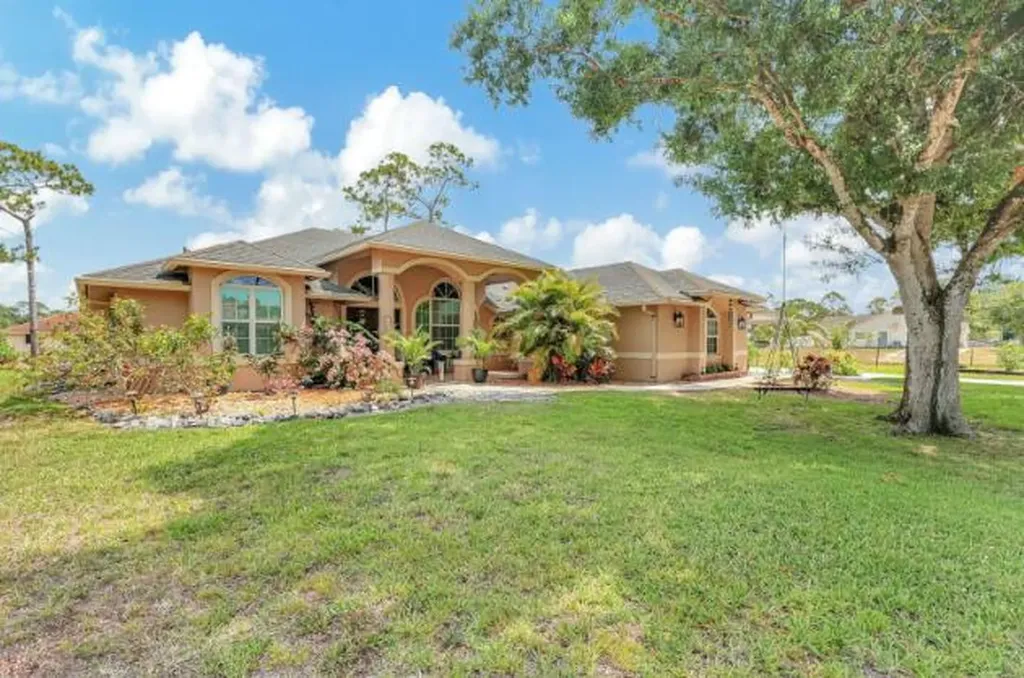 Loxahatchee FL 33470