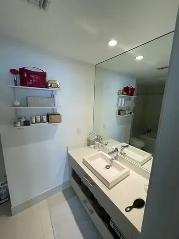 55 Sw 9th Street Miami FL 33130