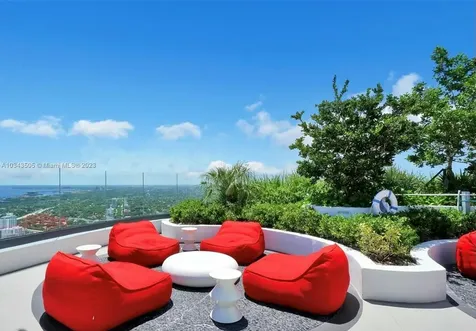 55 Sw 9th Street Miami FL 33130