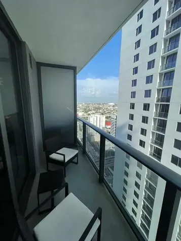55 Sw 9th Street Miami FL 33130