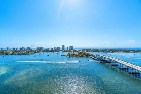 2640 Lake Shore Drive Riviera Beach FL 33404