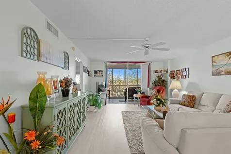 4735 Lucerne Lakes Boulevard Lake Worth FL 33467