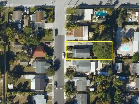 522 N B Street Lake Worth Beach FL 33460