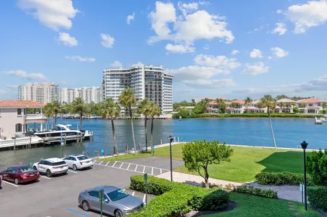 899 Jeffery Street Boca Raton FL 33487