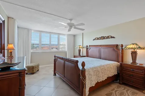 899 Jeffery Street Boca Raton FL 33487