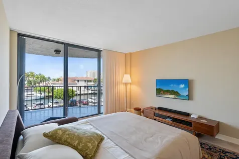 899 Jeffery Street Boca Raton FL 33487