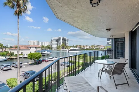 899 Jeffery Street Boca Raton FL 33487