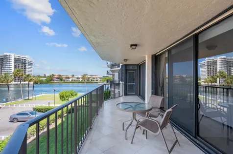 899 Jeffery Street Boca Raton FL 33487