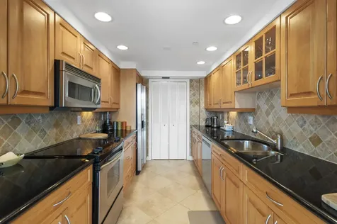 899 Jeffery Street Boca Raton FL 33487