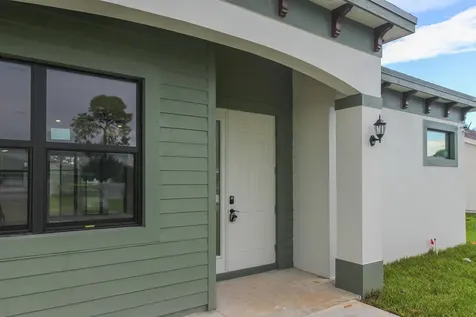 1143 SW Estaugh Avenue Port Saint Lucie FL 34953