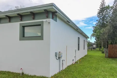 1143 SW Estaugh Avenue Port Saint Lucie FL 34953
