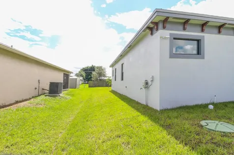 850 SW Abingdon Avenue Port Saint Lucie FL 34953