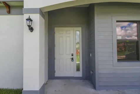 850 SW Abingdon Avenue Port Saint Lucie FL 34953