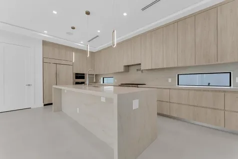 913 Denery Lane Delray Beach FL 33483