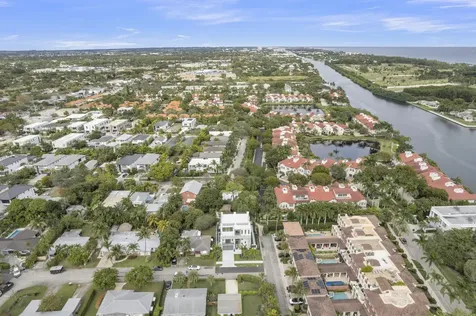 913 Denery Lane Delray Beach FL 33483