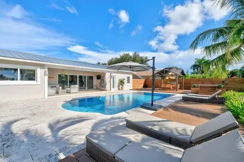 7101 W Lake Drive Lake Clarke Shores FL 33406