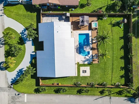7101 W Lake Drive Lake Clarke Shores FL 33406