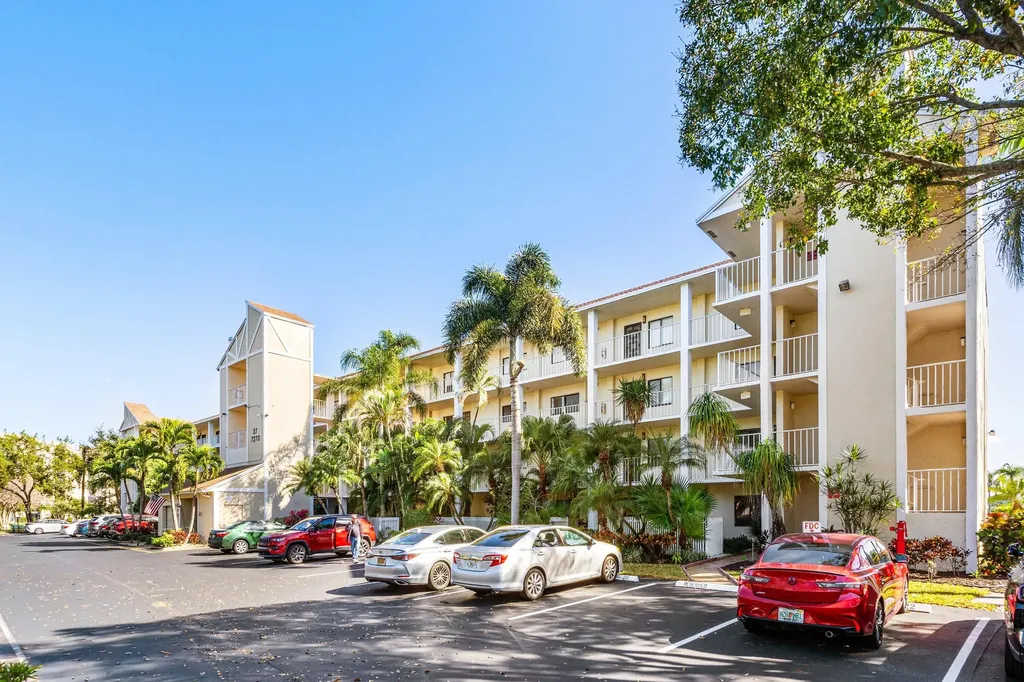 7270 Ashford Place Delray Beach FL 33446