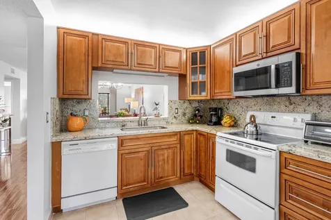 7270 Ashford Place Delray Beach FL 33446