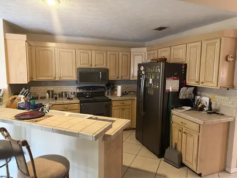 222 Sw Fairchild Avenue Port Saint Lucie FL 34984