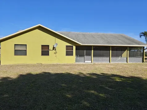 222 Sw Fairchild Avenue Port Saint Lucie FL 34984
